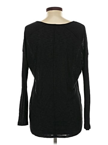 Essentials Long Sleeve T-Shirt (view 2)