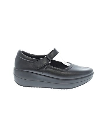 Unbranded Flats (view 1)