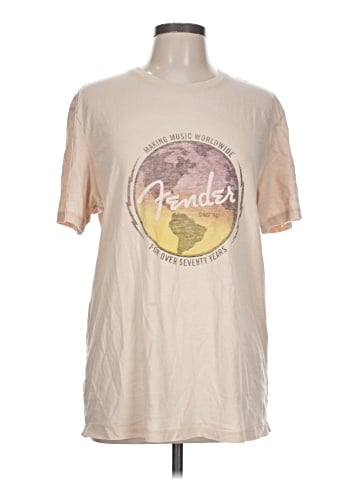 Fender Short Sleeve T-Shirt (view 1)