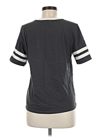 Maurices Short Sleeve T-Shirt (view 2)