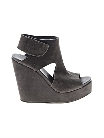 Pedro Garcia Wedges (view 1)