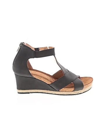 Adrienne Vittadini Wedges (view 1)
