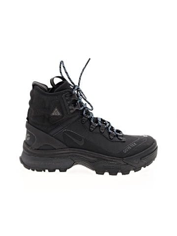 Nike Boots (view 1)