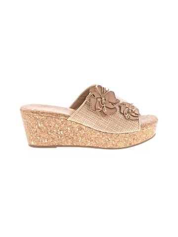 Jaclyn Smith Wedges (view 1)