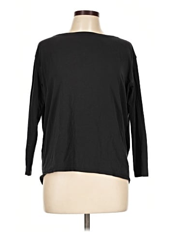Lululemon Athletica 3/4 Sleeve T-Shirt (view 1)