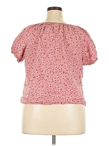 Melrose and Market Short Sleeve Blouse (view 2)