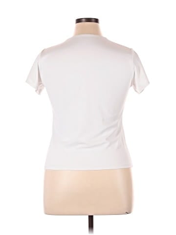 Uniqlo Short Sleeve T-Shirt (view 2)