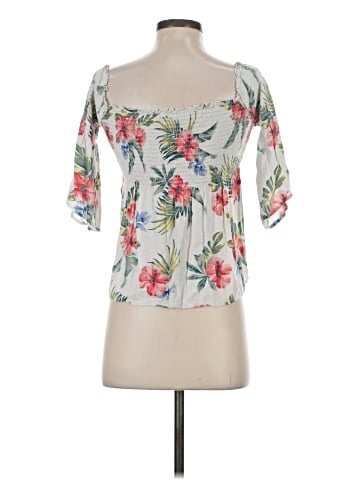 Hollister 3/4 Sleeve Blouse (view 2)