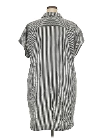 Vineyard Vines Short Sleeve Button-Down Shirt (view 2)