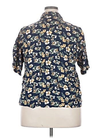 Uniqlo Short Sleeve Blouse (view 2)