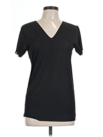 Uniqlo Short Sleeve T-Shirt (view 1)