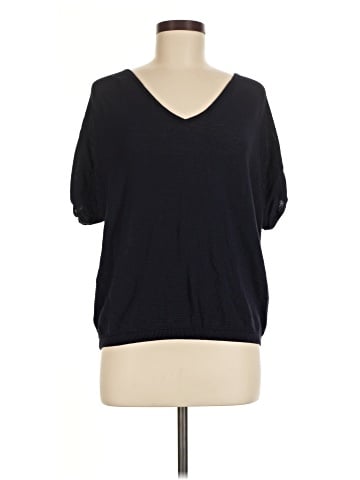 Uniqlo Short Sleeve T-Shirt (view 1)