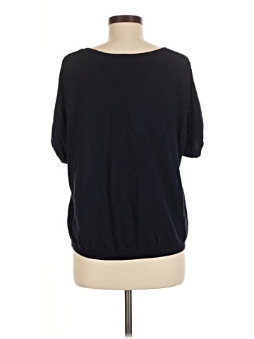 Uniqlo Short Sleeve T-Shirt (view 2)
