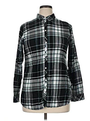 Croft & Barrow Long Sleeve Button-Down Shirt (view 1)