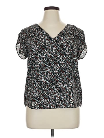 Lily White Short Sleeve Blouse (view 1)