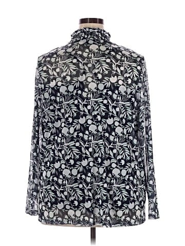Lane Bryant Long Sleeve Button-Down Shirt (view 2)
