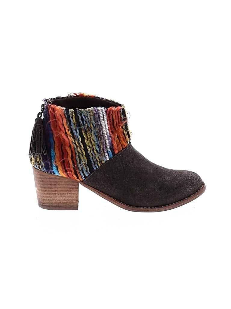 Pre-owned Toms Ankle Boots In Brown