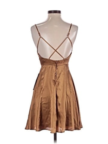 Oh Polly Casual Dress (view 2)