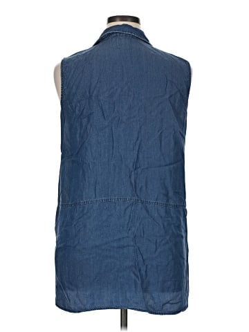 Ellen Tracy Sleeveless Button-Down Shirt (view 2)