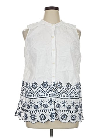 St. John's Bay Sleeveless Button-Down Shirt (view 1)