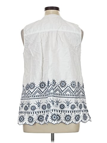 St. John's Bay Sleeveless Button-Down Shirt (view 2)