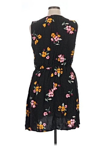 Old Navy Casual Dress (view 2)