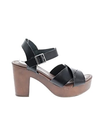 Universal Thread Sandals (view 1)