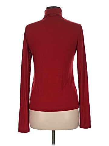 Uniqlo Turtleneck Sweater (view 2)