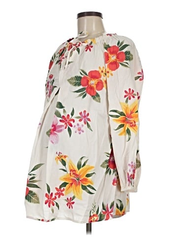 Old Navy - Maternity 3/4 Sleeve Blouse (view 1)