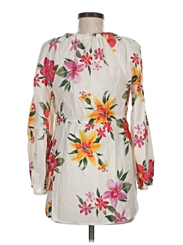 Old Navy - Maternity 3/4 Sleeve Blouse (view 2)