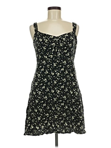 Old Navy Casual Dress (view 1)
