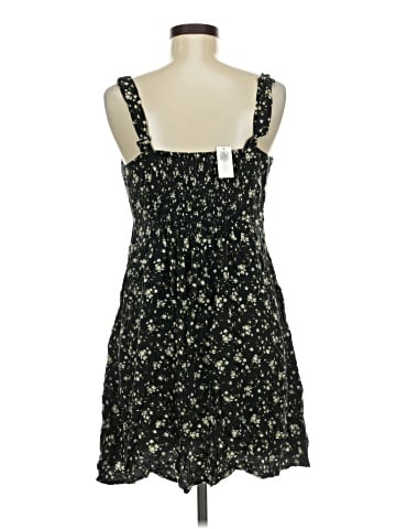 Old Navy Casual Dress (view 2)