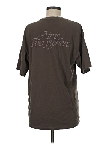 Nike Short Sleeve T-Shirt (view 2)