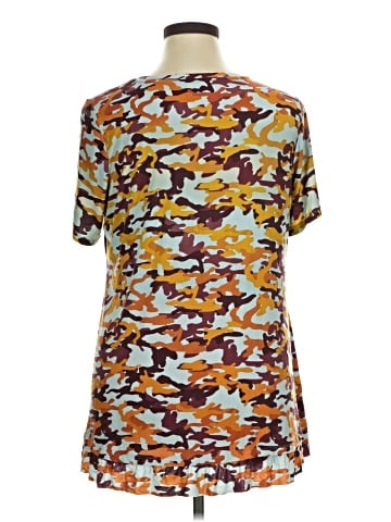 LOGO by Lori Goldstein Short Sleeve T-Shirt (view 2)