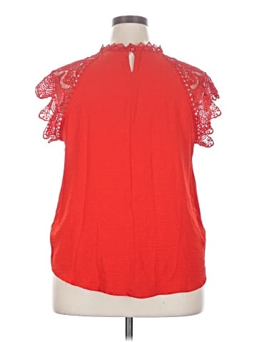 Rain Sleeveless Blouse (view 2)