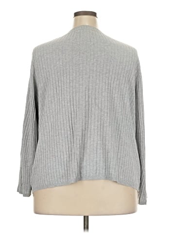 Lane Bryant 3/4 Sleeve T-Shirt (view 2)