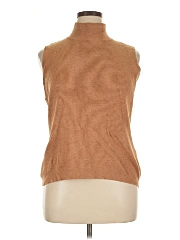 Time and Tru Sweater Vest (view 1)