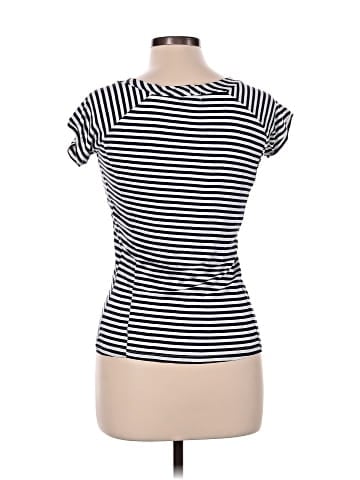 Charlotte Russe Short Sleeve T-Shirt (view 2)