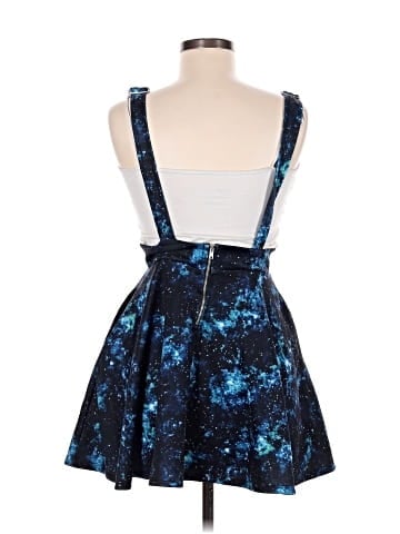 Hot Topic Sleeveless Top (view 2)