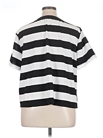 Shein Short Sleeve T-Shirt (view 2)