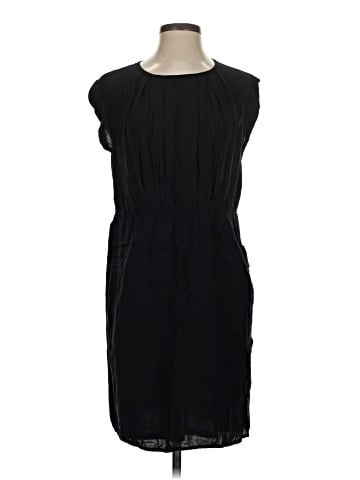 Old Navy Cocktail Dress (view 1)