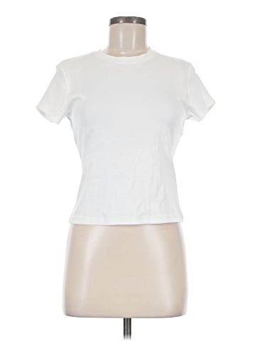 Uniqlo Short Sleeve T-Shirt (view 1)