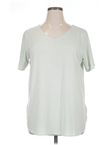 Uniqlo Short Sleeve T-Shirt (view 1)