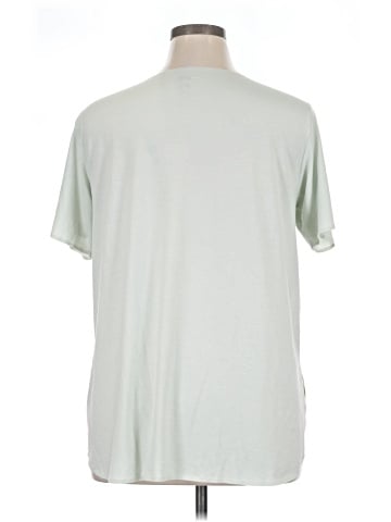 Uniqlo Short Sleeve T-Shirt (view 2)