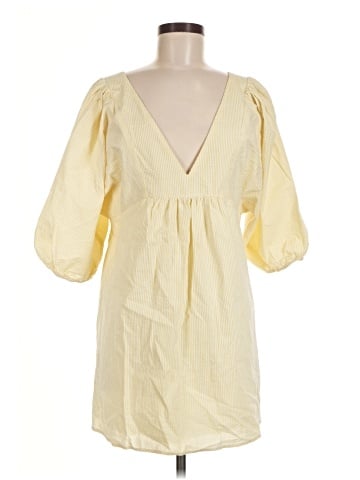 Urban Outfitters Casual Dress (view 1)