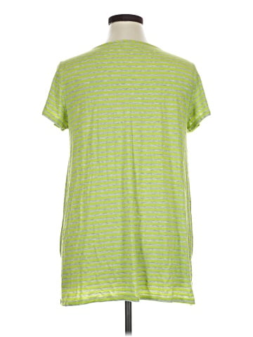 Lisa Rinna Short Sleeve T-Shirt (view 2)