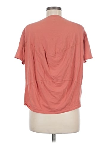 Lululemon Athletica Short Sleeve T-Shirt (view 2)