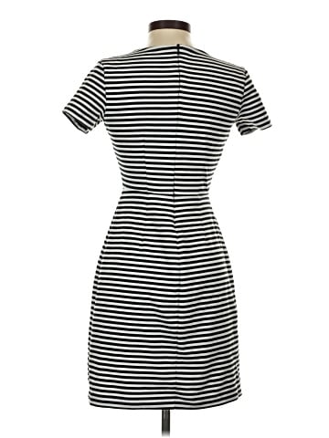 Old Navy Casual Dress (view 2)