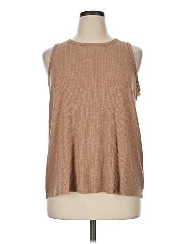 Old Navy Sleeveless T-Shirt (view 1)