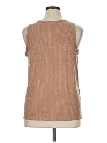 Old Navy Sleeveless T-Shirt (view 2)